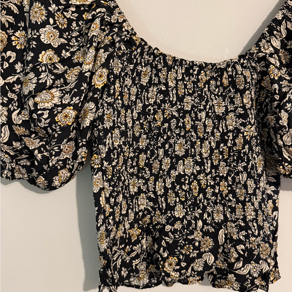 NWT Heartloom Svea Floral Cutout Top - Picture 9 of 10